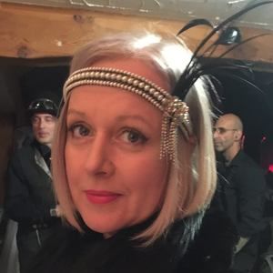 Meet your Posher, Elizabeth